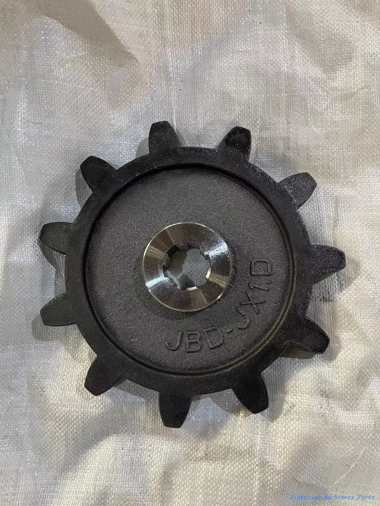 Track drive wheel with 11 teeth and 72 pitch