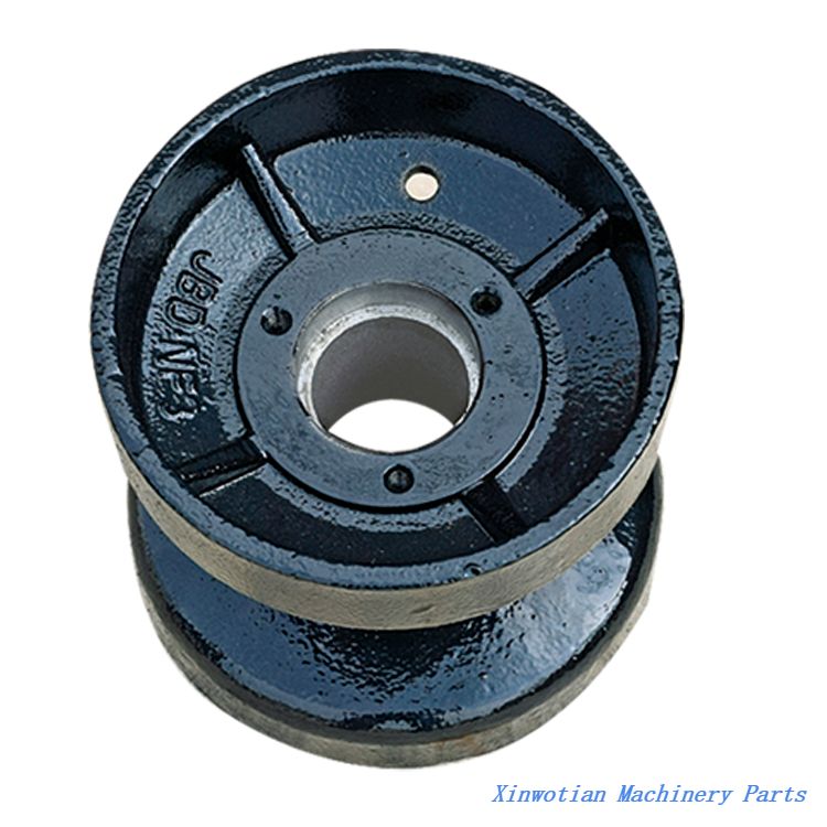 OEM Nongfu tracked tractor spare parts Track support roller suitable for NF702 802 902