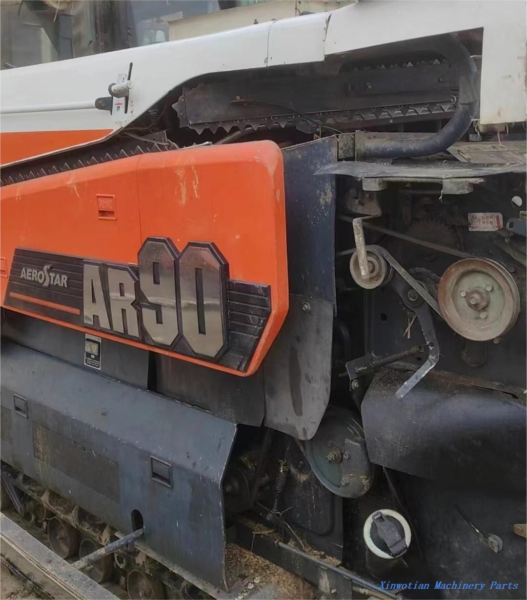 Good quality used Kubota combine ARN698 ARN570 ARN585 AR80 AR70 AR90